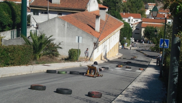 Descida de Carrinhos de Rolamentos